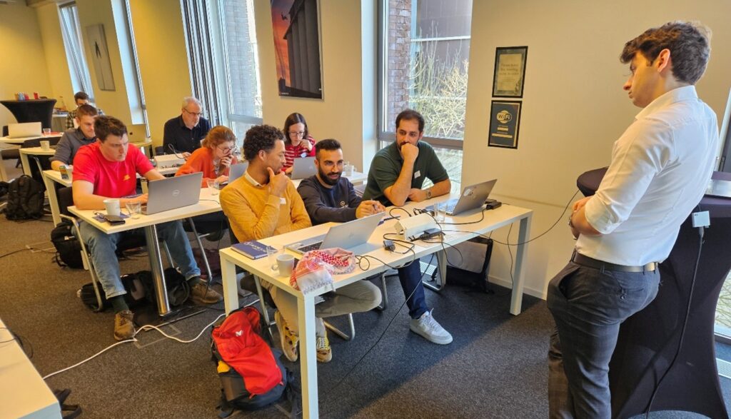 More people of the Agent in a Day event discussing